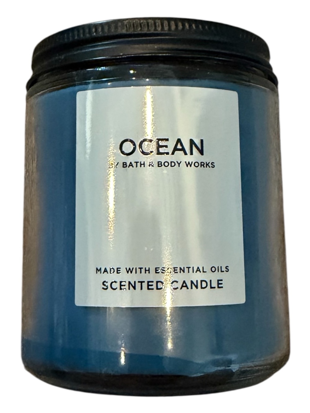 Bath & Body Works Ocean Scented Jar Candle - Blue essential oils